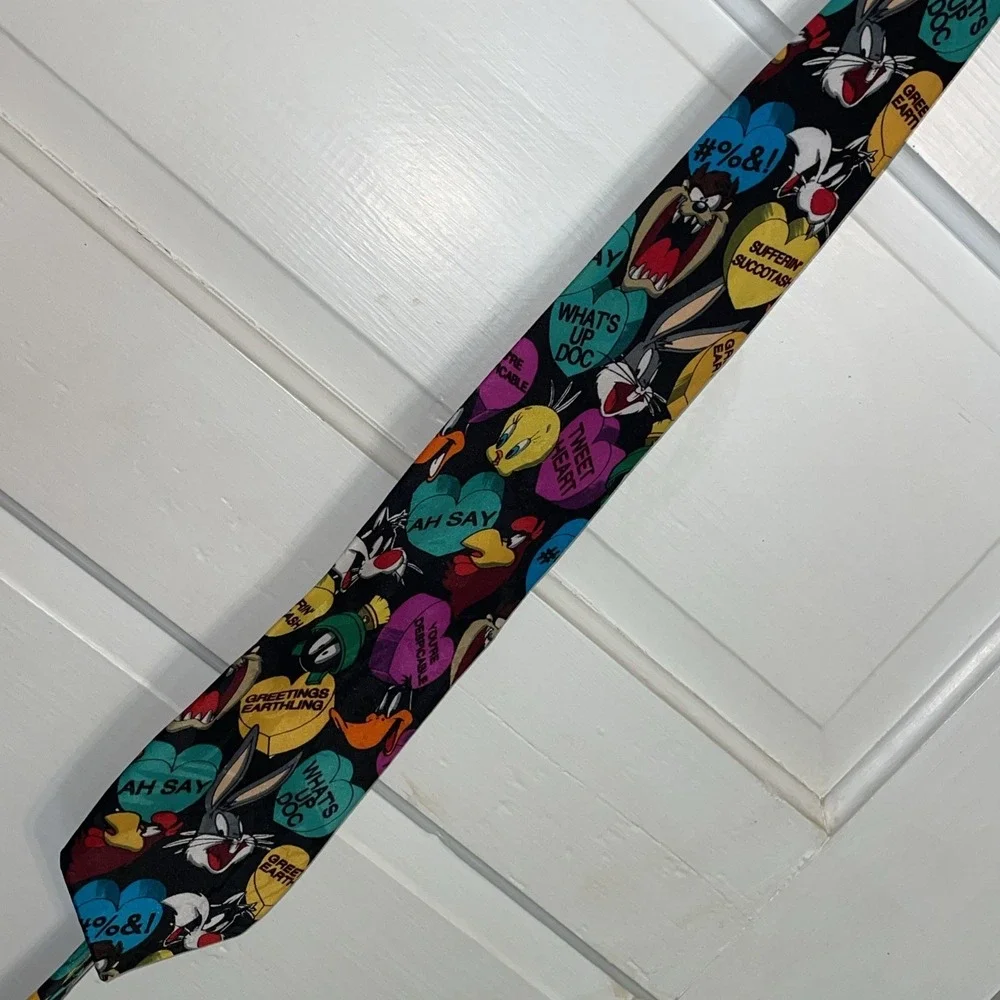 Looney Tunes Mania Tie |‎ 1994 Conversation Hearts Valentine's Day on Black Tie